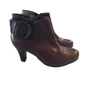 Nurture Danah Genuine Leather Ankle Boots size 7.5 brown side zip